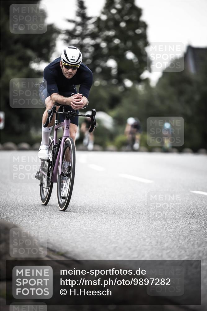 21.06.2026 - 29. Vierlanden-Triathlon H.Heesch http://msf.ph/oto/9897282 21.06.2026 10:02:03 Radfahren 51, 55, 78, 248, 265, 301 meine-sportfotos.de