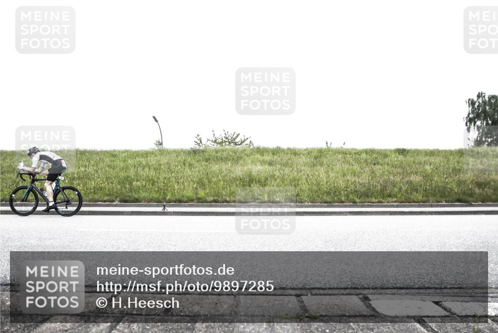 21.06.2026 - 29. Vierlanden-Triathlon H.Heesch http://msf.ph/oto/9897285 21.06.2026 10:23:53 Radfahren 12, 62, 288, 584, 621 meine-sportfotos.de