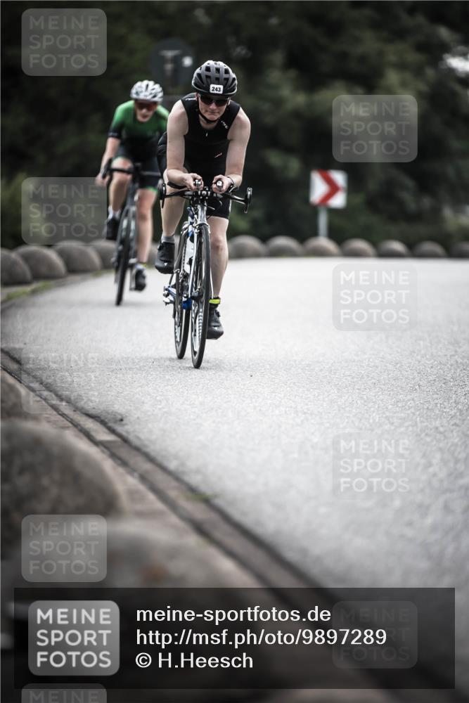 21.06.2026 - 29. Vierlanden-Triathlon H.Heesch http://msf.ph/oto/9897289 21.06.2026 09:27:42 Radfahren 135, 243, 259 meine-sportfotos.de