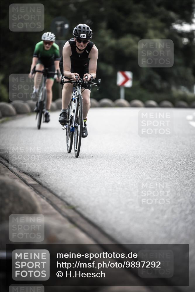 21.06.2026 - 29. Vierlanden-Triathlon H.Heesch http://msf.ph/oto/9897292 21.06.2026 09:27:42 Radfahren 135, 243, 259 meine-sportfotos.de