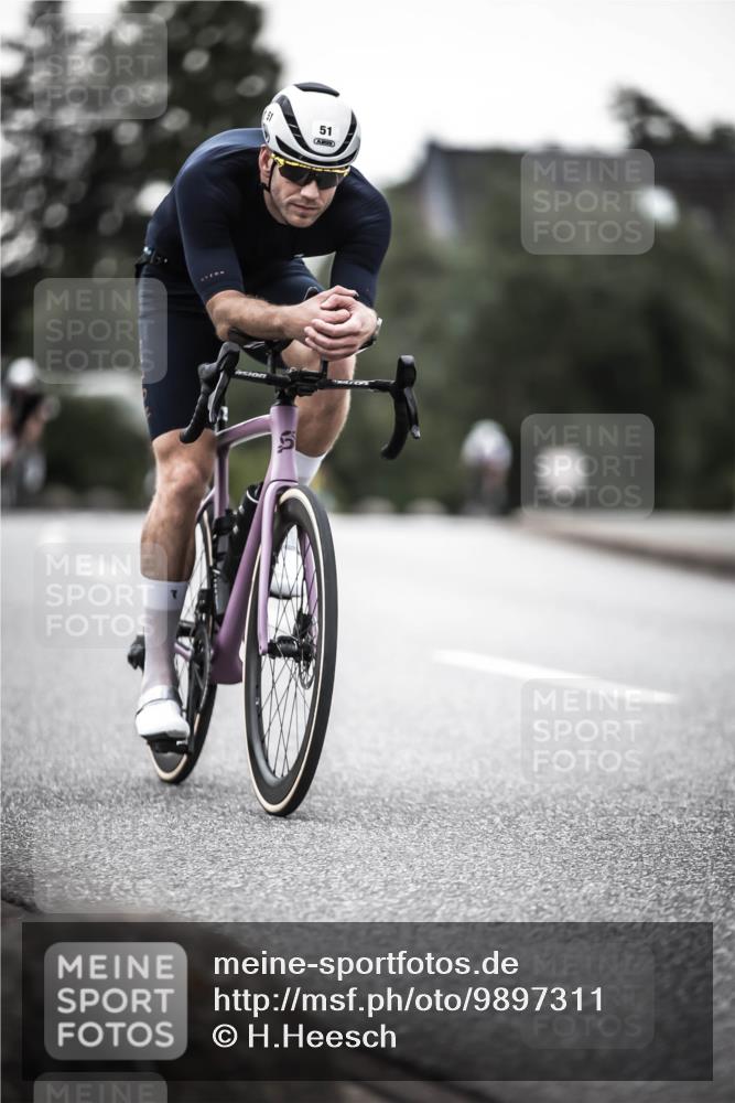 21.06.2026 - 29. Vierlanden-Triathlon H.Heesch http://msf.ph/oto/9897311 21.06.2026 10:02:04 Radfahren 51, 55, 78, 248, 265, 301 meine-sportfotos.de