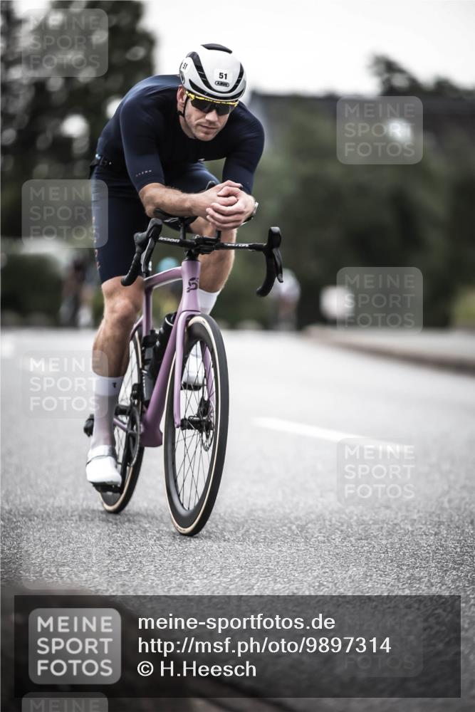 21.06.2026 - 29. Vierlanden-Triathlon H.Heesch http://msf.ph/oto/9897314 21.06.2026 10:02:04 Radfahren 51, 55, 78, 248, 265, 301 meine-sportfotos.de