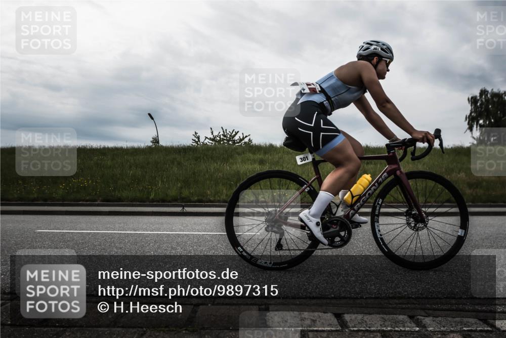 21.06.2026 - 29. Vierlanden-Triathlon H.Heesch http://msf.ph/oto/9897315 21.06.2026 09:23:53 Radfahren 155, 166, 175, 252, 264, 301 meine-sportfotos.de