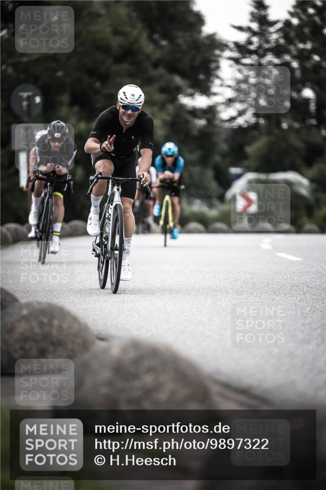 21.06.2026 - 29. Vierlanden-Triathlon H.Heesch http://msf.ph/oto/9897322 21.06.2026 10:02:08 Radfahren 55, 78, 265, 280, 301 meine-sportfotos.de
