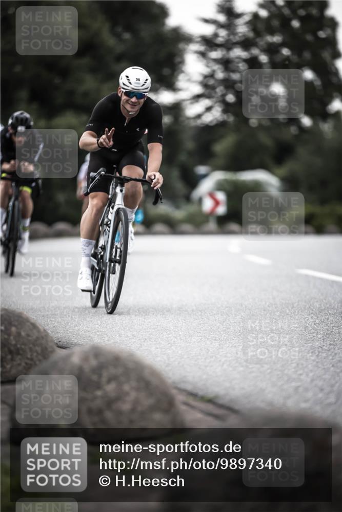 21.06.2026 - 29. Vierlanden-Triathlon H.Heesch http://msf.ph/oto/9897340 21.06.2026 10:02:08 Radfahren 55, 78, 265, 280, 301 meine-sportfotos.de