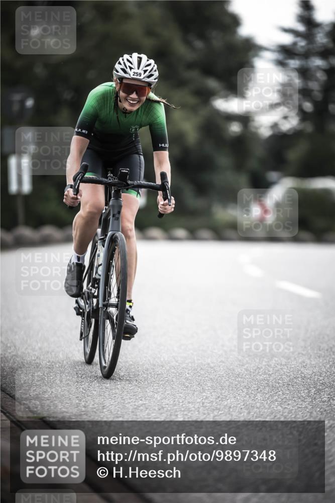 21.06.2026 - 29. Vierlanden-Triathlon H.Heesch http://msf.ph/oto/9897348 21.06.2026 09:27:44 Radfahren 135, 243, 259 meine-sportfotos.de
