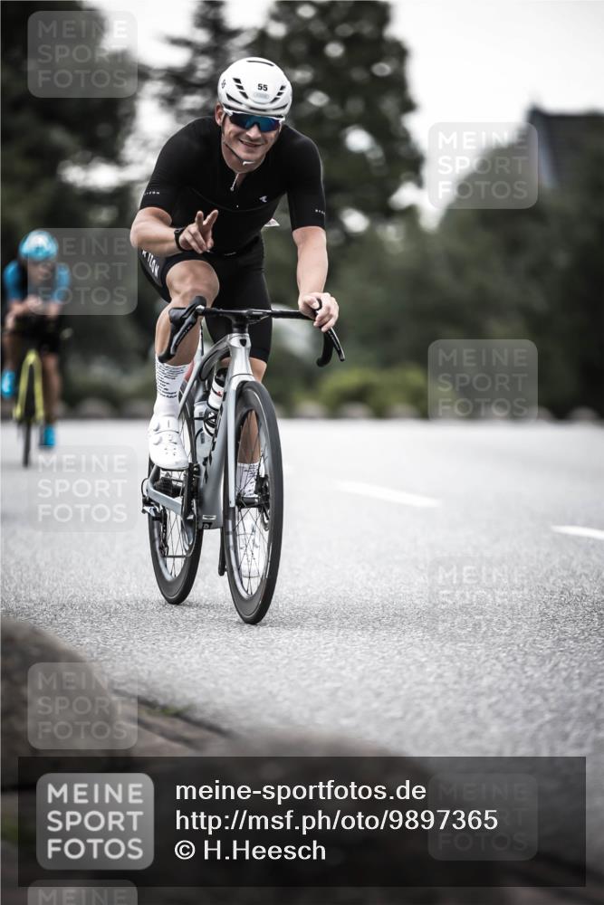 21.06.2026 - 29. Vierlanden-Triathlon H.Heesch http://msf.ph/oto/9897365 21.06.2026 10:02:09 Radfahren 55, 78, 265, 280, 301 meine-sportfotos.de