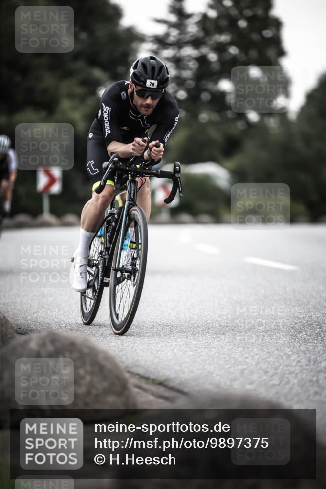 21.06.2026 - 29. Vierlanden-Triathlon H.Heesch http://msf.ph/oto/9897375 21.06.2026 10:02:10 Radfahren 55, 78, 265, 280, 301 meine-sportfotos.de
