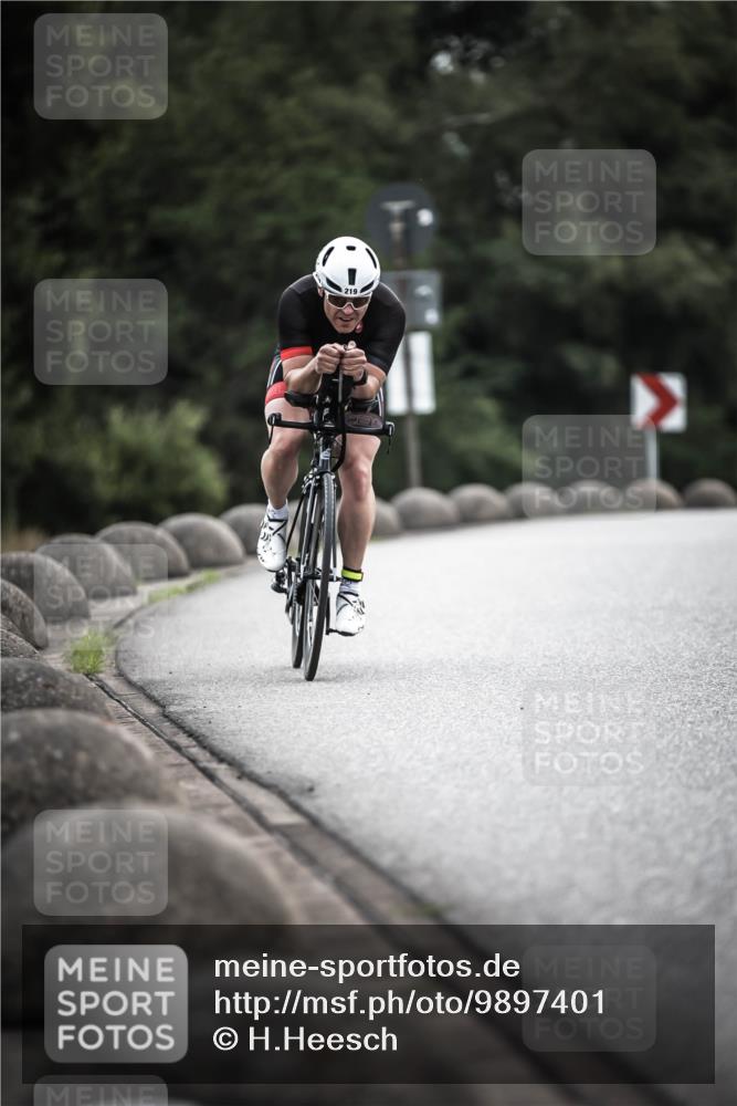 21.06.2026 - 29. Vierlanden-Triathlon H.Heesch http://msf.ph/oto/9897401 21.06.2026 09:27:57 Radfahren 83, 99, 219 meine-sportfotos.de
