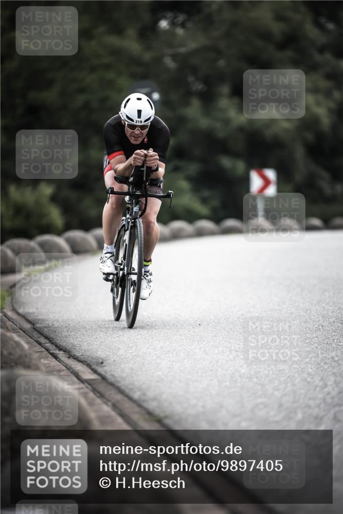 21.06.2026 - 29. Vierlanden-Triathlon H.Heesch http://msf.ph/oto/9897405 21.06.2026 09:27:57 Radfahren 83, 99, 219 meine-sportfotos.de