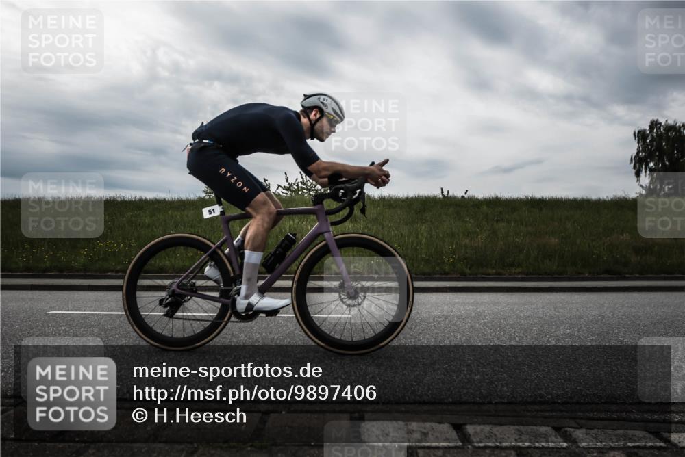 21.06.2026 - 29. Vierlanden-Triathlon H.Heesch http://msf.ph/oto/9897406 21.06.2026 09:26:16 Radfahren 51, 160, 235, 269 meine-sportfotos.de