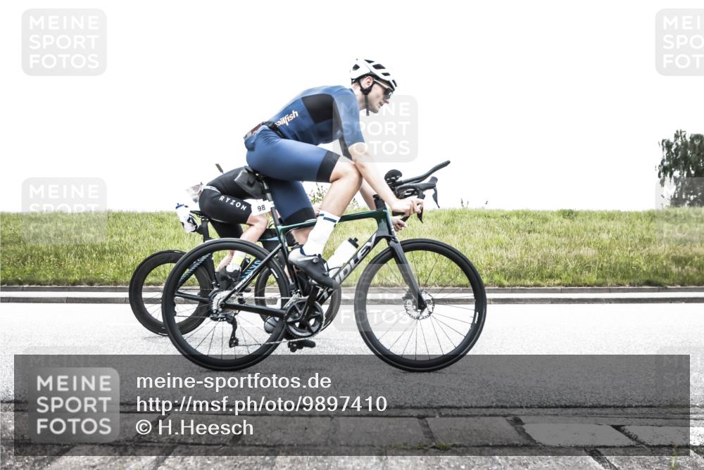 21.06.2026 - 29. Vierlanden-Triathlon H.Heesch http://msf.ph/oto/9897410 21.06.2026 10:25:16 Radfahren 76, 77, 98, 107, 168, 506, 521 meine-sportfotos.de