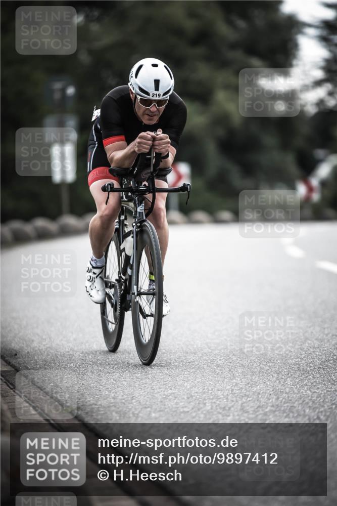 21.06.2026 - 29. Vierlanden-Triathlon H.Heesch http://msf.ph/oto/9897412 21.06.2026 09:27:57 Radfahren 83, 99, 219 meine-sportfotos.de