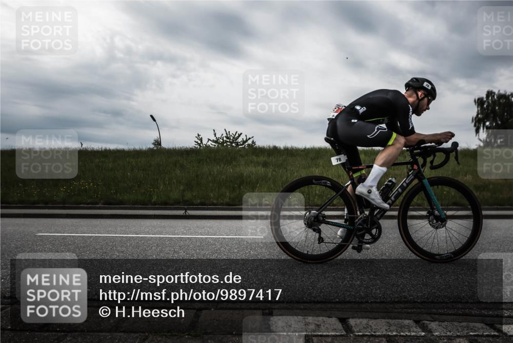 21.06.2026 - 29. Vierlanden-Triathlon H.Heesch http://msf.ph/oto/9897417 21.06.2026 09:26:26 Radfahren 55, 78, 106, 269 meine-sportfotos.de