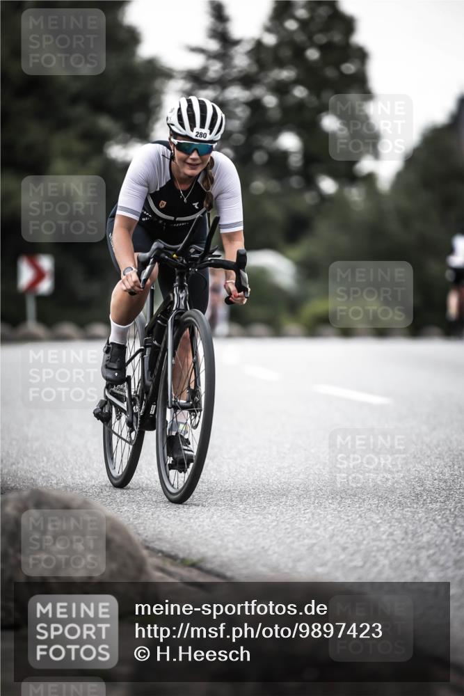 21.06.2026 - 29. Vierlanden-Triathlon H.Heesch http://msf.ph/oto/9897423 21.06.2026 10:02:12 Radfahren 55, 78, 265, 273, 280, 301 meine-sportfotos.de