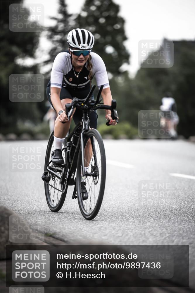 21.06.2026 - 29. Vierlanden-Triathlon H.Heesch http://msf.ph/oto/9897436 21.06.2026 10:02:13 Radfahren 72, 78, 265, 273, 280, 301 meine-sportfotos.de