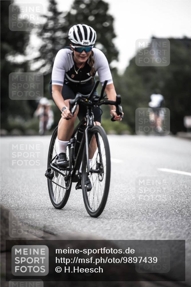 21.06.2026 - 29. Vierlanden-Triathlon H.Heesch http://msf.ph/oto/9897439 21.06.2026 10:02:13 Radfahren 72, 78, 265, 273, 280, 301 meine-sportfotos.de