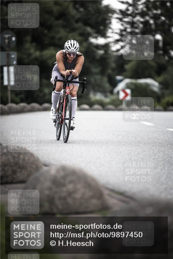 21.06.2026 - 29. Vierlanden-Triathlon H.Heesch http://msf.ph/oto/9897450 21.06.2026 10:02:18 Radfahren 72, 118, 119, 186, 273, 339 meine-sportfotos.de