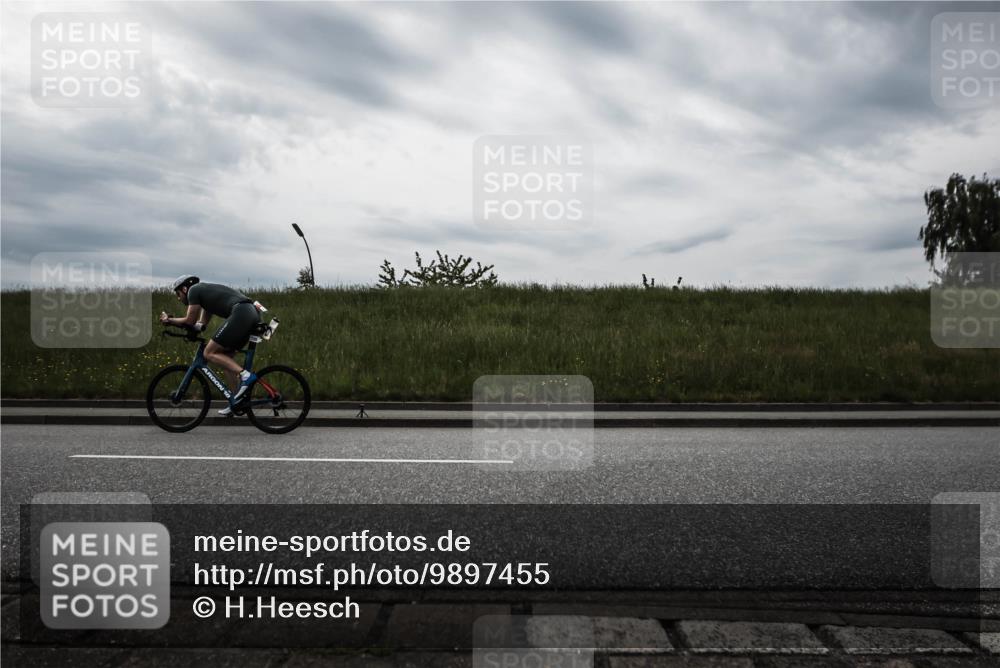 21.06.2026 - 29. Vierlanden-Triathlon H.Heesch http://msf.ph/oto/9897455 21.06.2026 09:27:51 Radfahren 99, 135, 161, 219 meine-sportfotos.de