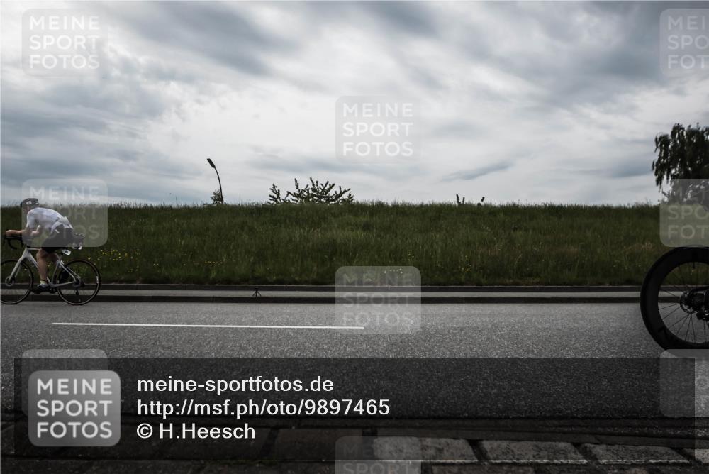 21.06.2026 - 29. Vierlanden-Triathlon H.Heesch http://msf.ph/oto/9897465 21.06.2026 09:28:07 Radfahren 83, 112, 122 meine-sportfotos.de
