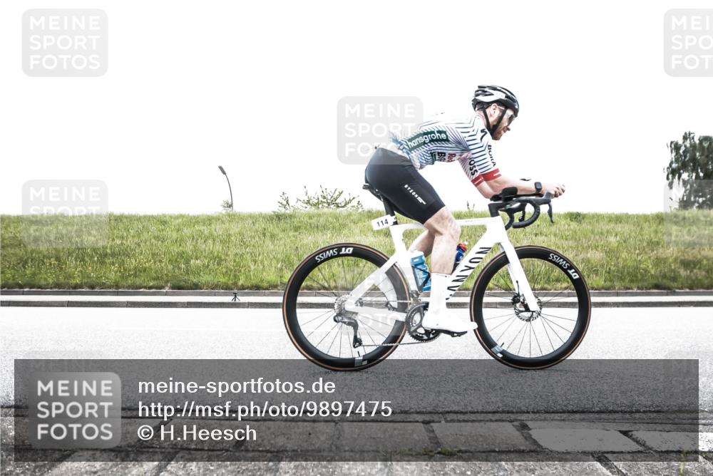 21.06.2026 - 29. Vierlanden-Triathlon H.Heesch http://msf.ph/oto/9897475 21.06.2026 10:25:54 Radfahren 114, 380, 382 meine-sportfotos.de