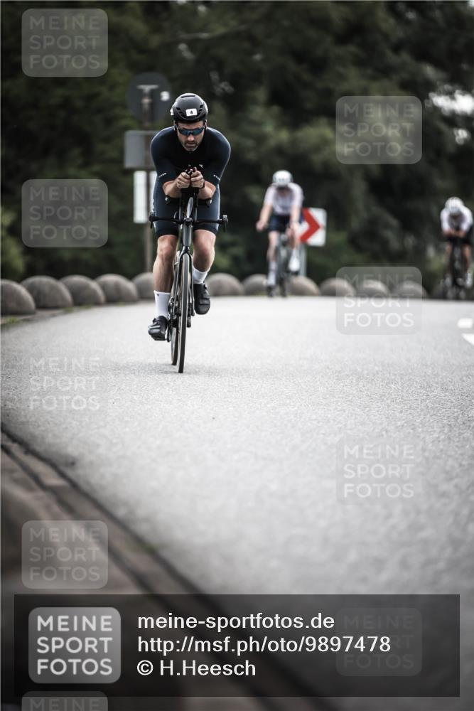 21.06.2026 - 29. Vierlanden-Triathlon H.Heesch http://msf.ph/oto/9897478 21.06.2026 09:28:17 Radfahren 4, 151, 154, 277 meine-sportfotos.de