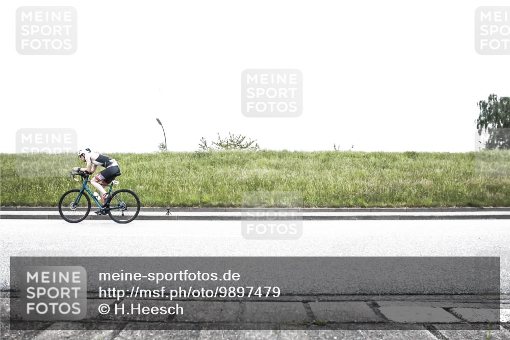 21.06.2026 - 29. Vierlanden-Triathlon H.Heesch http://msf.ph/oto/9897479 21.06.2026 10:25:58 Radfahren 8, 114, 380, 382, 383, 384, 587, 604 meine-sportfotos.de