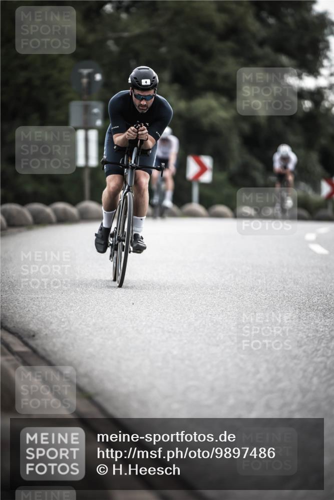 21.06.2026 - 29. Vierlanden-Triathlon H.Heesch http://msf.ph/oto/9897486 21.06.2026 09:28:17 Radfahren 4, 151, 154, 277 meine-sportfotos.de