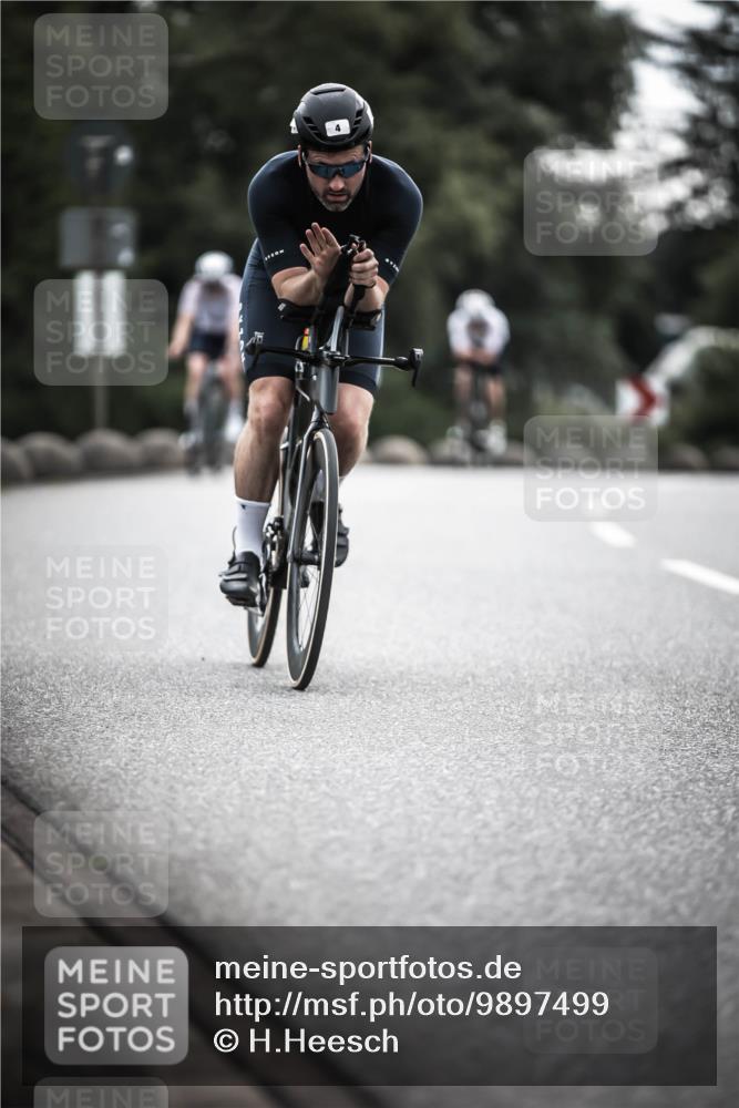 21.06.2026 - 29. Vierlanden-Triathlon H.Heesch http://msf.ph/oto/9897499 21.06.2026 09:28:17 Radfahren 4, 151, 154, 277 meine-sportfotos.de