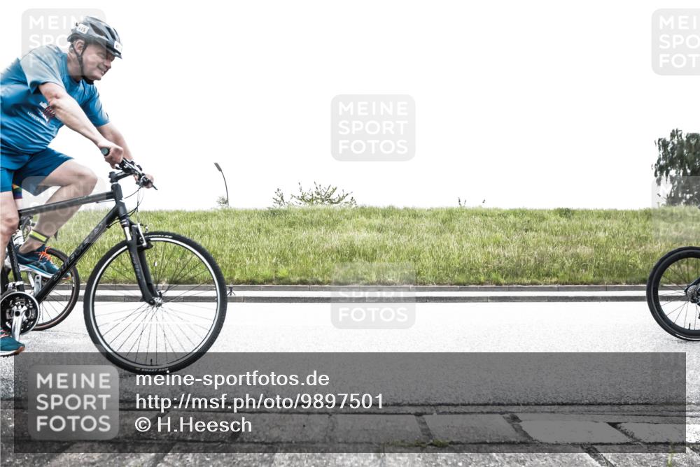 21.06.2026 - 29. Vierlanden-Triathlon H.Heesch http://msf.ph/oto/9897501 21.06.2026 10:26:05 Radfahren 8, 136, 291, 311, 383, 384, 415, 530, 536, 587, 591, 604, 613, 1355 meine-sportfotos.de