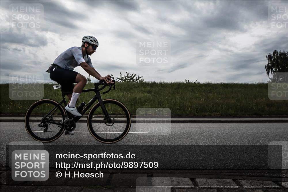 21.06.2026 - 29. Vierlanden-Triathlon H.Heesch http://msf.ph/oto/9897509 21.06.2026 09:30:01 Radfahren 7, 38, 59, 67, 82, 88, 100, 109, 163, 276 meine-sportfotos.de