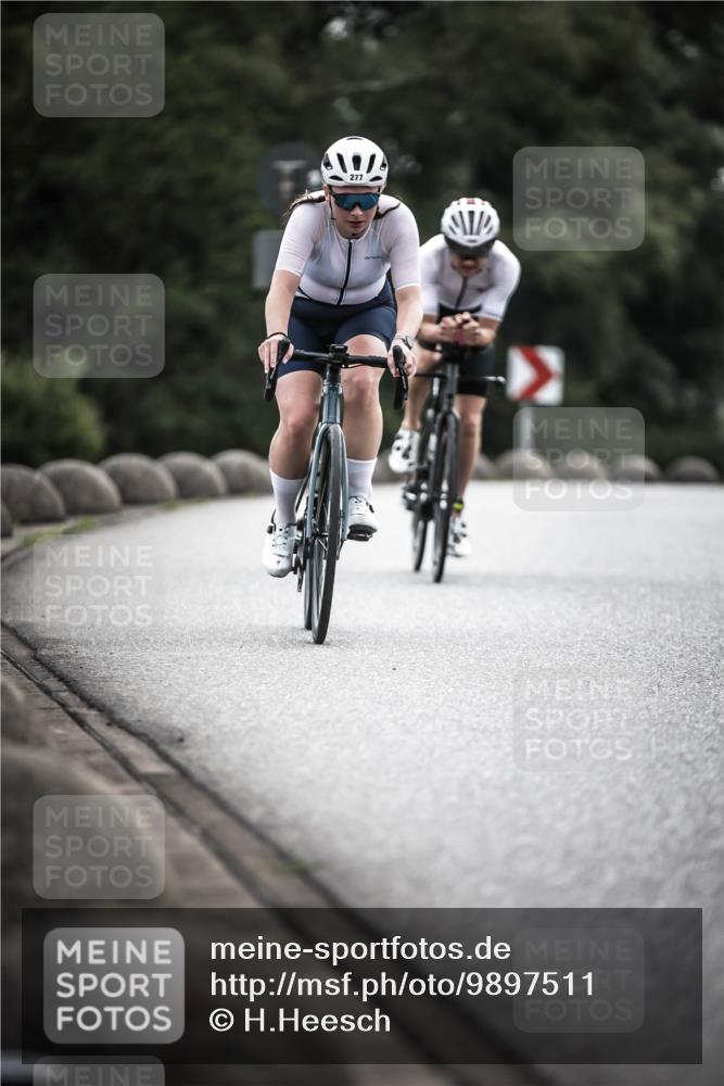 21.06.2026 - 29. Vierlanden-Triathlon H.Heesch http://msf.ph/oto/9897511 21.06.2026 09:28:21 Radfahren 4, 151, 154, 277 meine-sportfotos.de