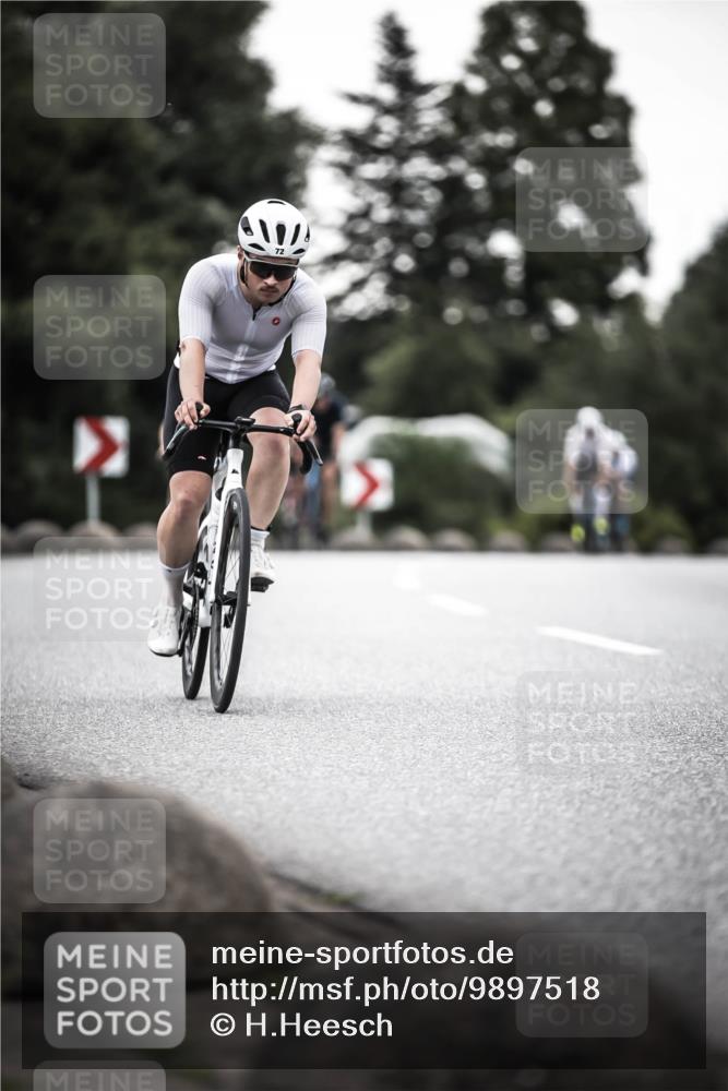21.06.2026 - 29. Vierlanden-Triathlon H.Heesch http://msf.ph/oto/9897518 21.06.2026 10:02:20 Radfahren 72, 118, 119, 141, 186, 273, 339 meine-sportfotos.de