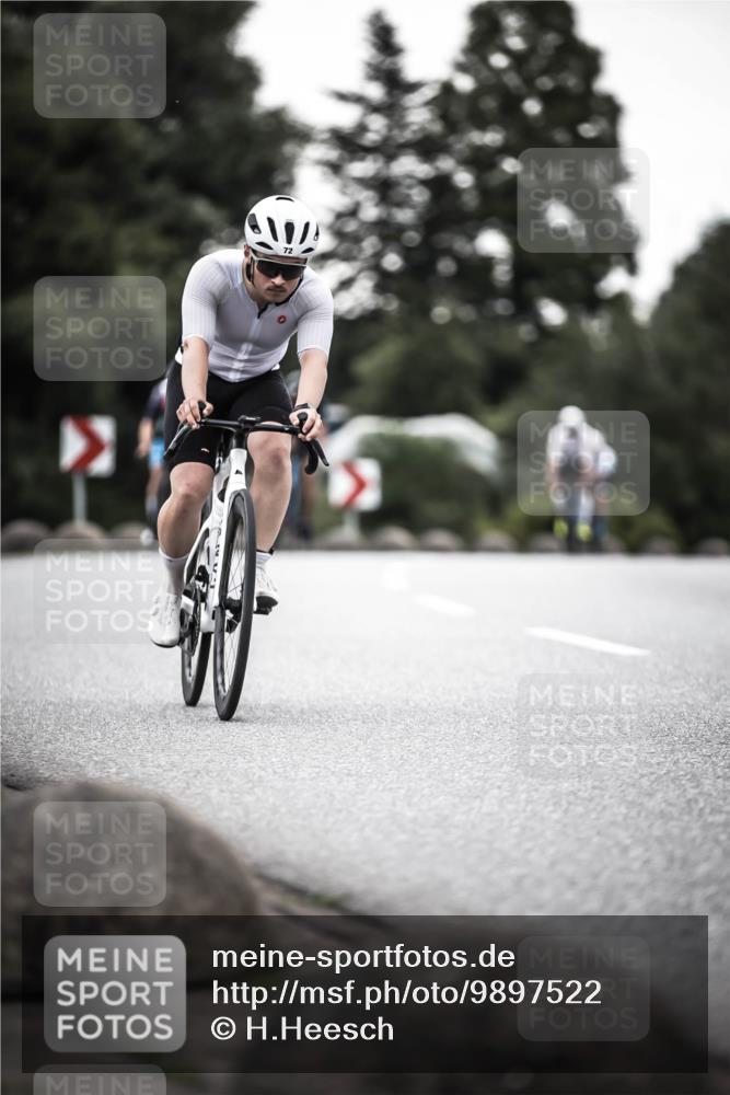 21.06.2026 - 29. Vierlanden-Triathlon H.Heesch http://msf.ph/oto/9897522 21.06.2026 10:02:20 Radfahren 72, 118, 119, 141, 186, 273, 339 meine-sportfotos.de