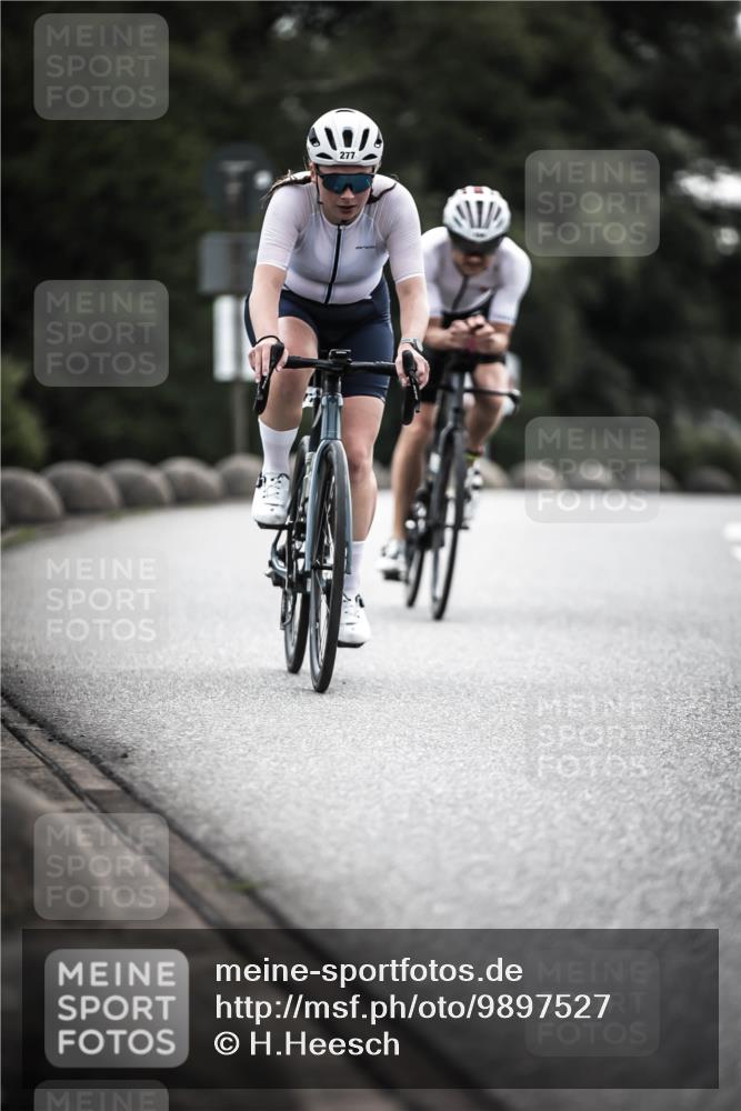 21.06.2026 - 29. Vierlanden-Triathlon H.Heesch http://msf.ph/oto/9897527 21.06.2026 09:28:21 Radfahren 4, 151, 154, 277 meine-sportfotos.de