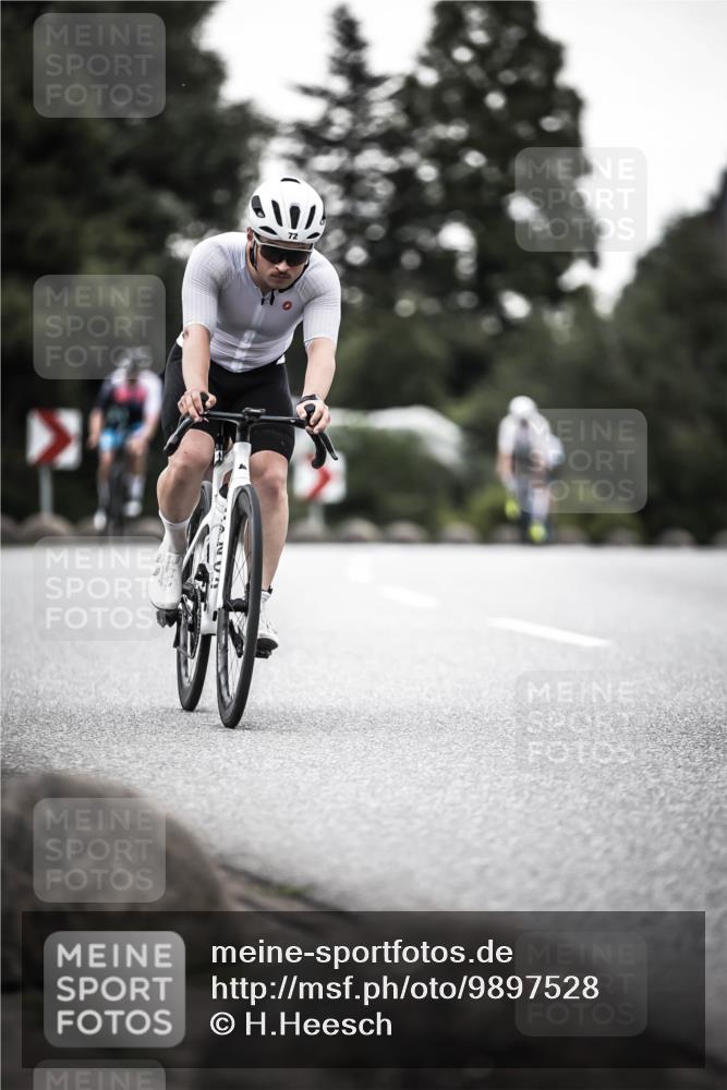 21.06.2026 - 29. Vierlanden-Triathlon H.Heesch http://msf.ph/oto/9897528 21.06.2026 10:02:20 Radfahren 72, 118, 119, 141, 186, 273, 339 meine-sportfotos.de