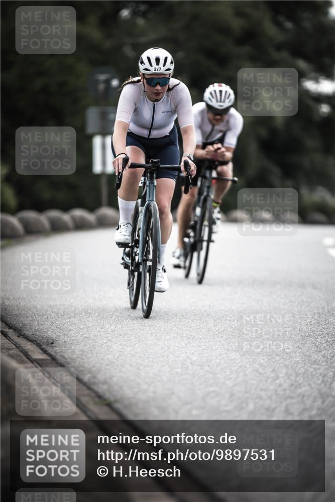 21.06.2026 - 29. Vierlanden-Triathlon H.Heesch http://msf.ph/oto/9897531 21.06.2026 09:28:21 Radfahren 4, 151, 154, 277 meine-sportfotos.de