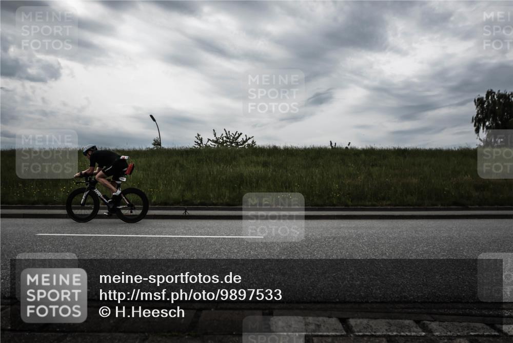 21.06.2026 - 29. Vierlanden-Triathlon H.Heesch http://msf.ph/oto/9897533 21.06.2026 09:31:17 Radfahren 34, 104, 124 meine-sportfotos.de