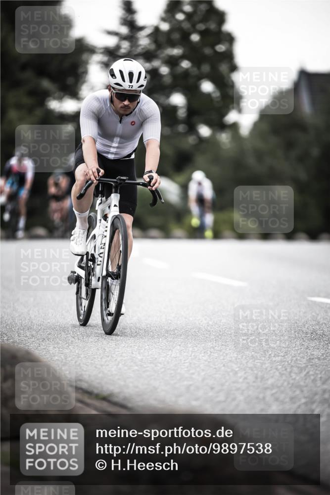 21.06.2026 - 29. Vierlanden-Triathlon H.Heesch http://msf.ph/oto/9897538 21.06.2026 10:02:21 Radfahren 72, 118, 119, 141, 186, 273, 339 meine-sportfotos.de