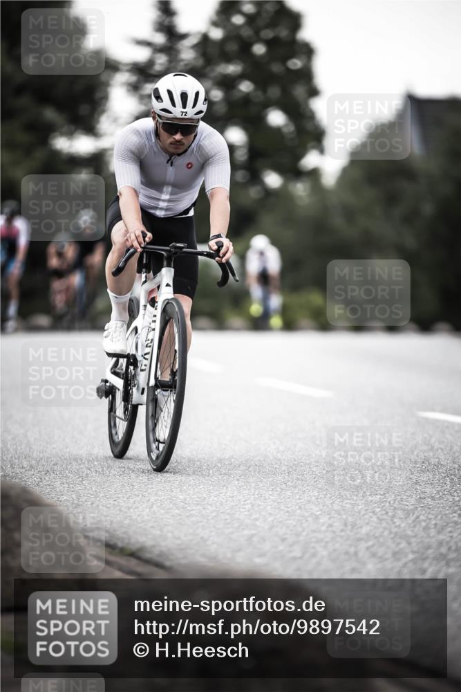 21.06.2026 - 29. Vierlanden-Triathlon H.Heesch http://msf.ph/oto/9897542 21.06.2026 10:02:21 Radfahren 72, 118, 119, 141, 186, 273, 339 meine-sportfotos.de