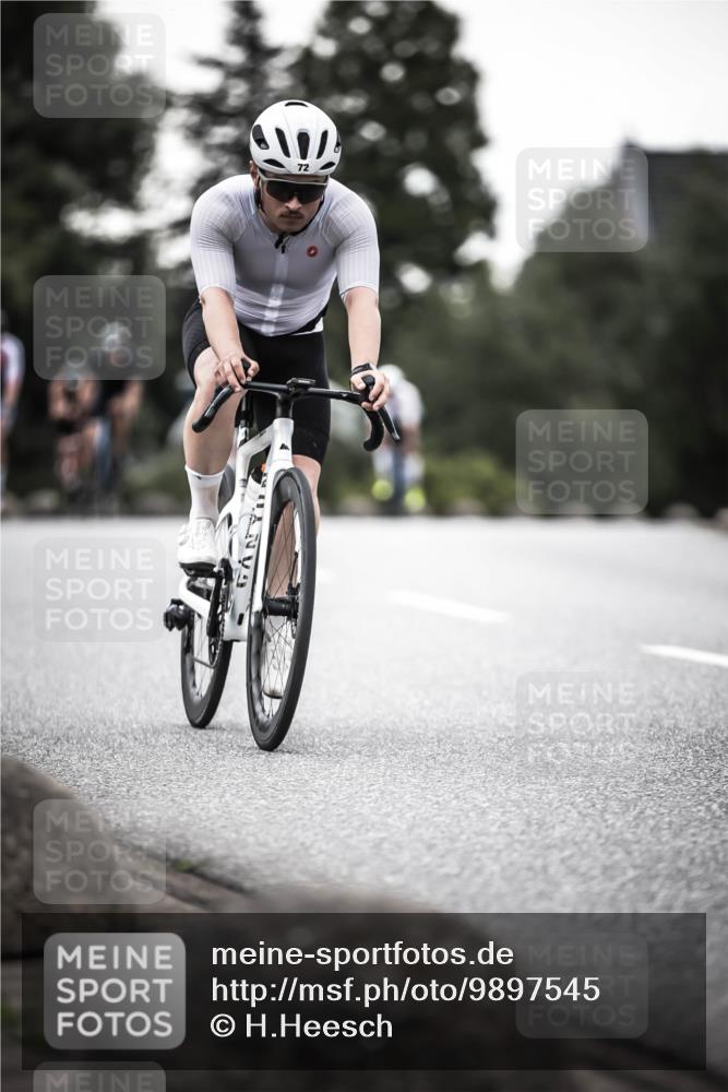 21.06.2026 - 29. Vierlanden-Triathlon H.Heesch http://msf.ph/oto/9897545 21.06.2026 10:02:21 Radfahren 72, 118, 119, 141, 186, 273, 339 meine-sportfotos.de