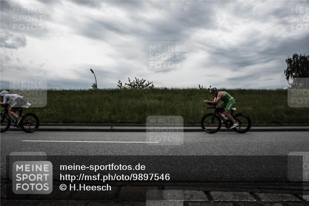 21.06.2026 - 29. Vierlanden-Triathlon H.Heesch http://msf.ph/oto/9897546 21.06.2026 09:32:13 Radfahren 48, 131, 175, 205, 220, 275 meine-sportfotos.de