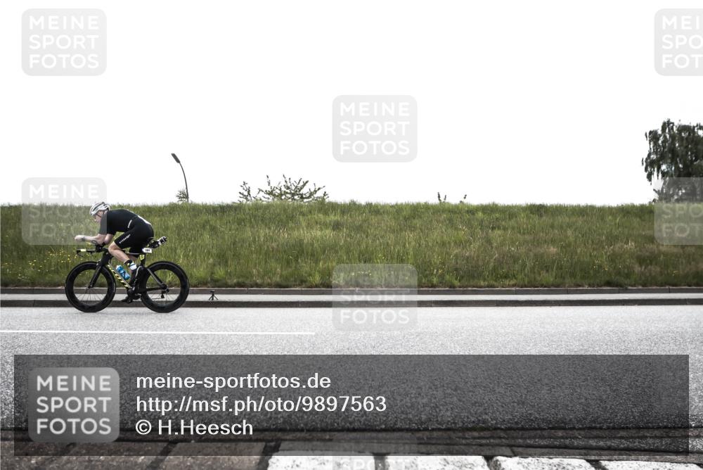 21.06.2026 - 29. Vierlanden-Triathlon H.Heesch http://msf.ph/oto/9897563 21.06.2026 09:33:35 Radfahren 25, 191 meine-sportfotos.de