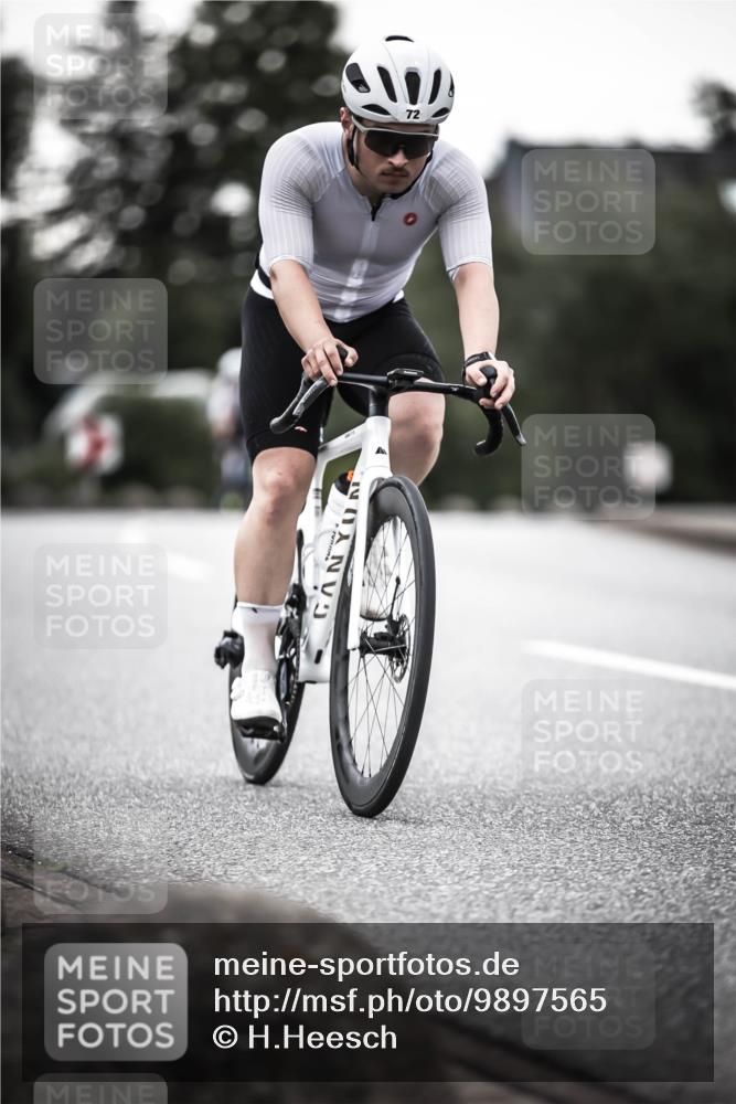 21.06.2026 - 29. Vierlanden-Triathlon H.Heesch http://msf.ph/oto/9897565 21.06.2026 10:02:21 Radfahren 72, 118, 119, 141, 186, 273, 339 meine-sportfotos.de