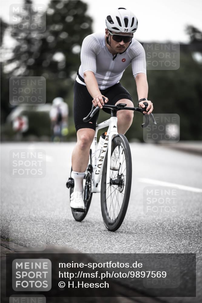 21.06.2026 - 29. Vierlanden-Triathlon H.Heesch http://msf.ph/oto/9897569 21.06.2026 10:02:21 Radfahren 72, 118, 119, 141, 186, 273, 339 meine-sportfotos.de