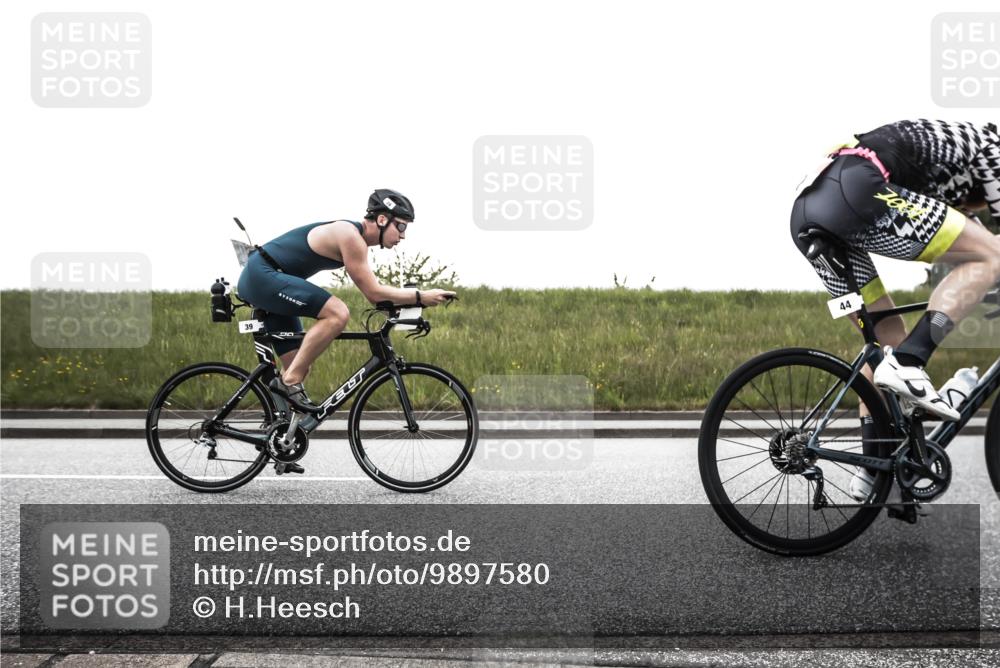 21.06.2026 - 29. Vierlanden-Triathlon H.Heesch http://msf.ph/oto/9897580 21.06.2026 09:34:08 Radfahren 39, 44, 70, 153, 296 meine-sportfotos.de