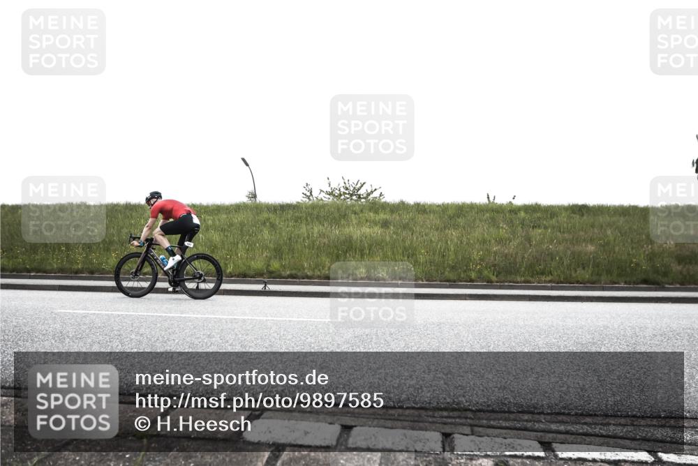 21.06.2026 - 29. Vierlanden-Triathlon H.Heesch http://msf.ph/oto/9897585 21.06.2026 09:34:28 Radfahren 121 meine-sportfotos.de