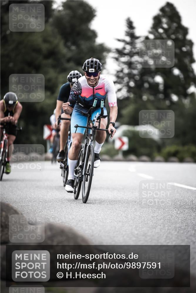 21.06.2026 - 29. Vierlanden-Triathlon H.Heesch http://msf.ph/oto/9897591 21.06.2026 10:02:24 Radfahren 4, 72, 118, 119, 141, 186, 339 meine-sportfotos.de