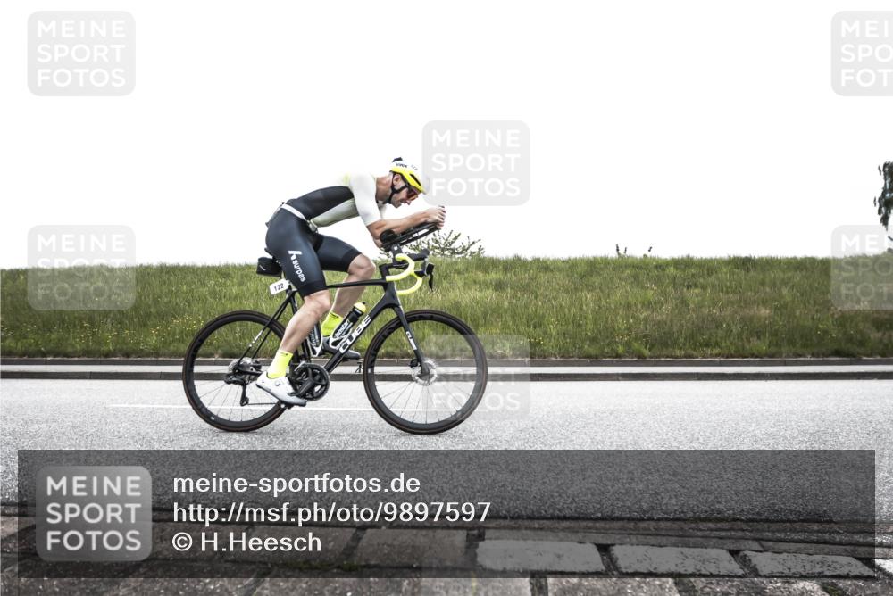 21.06.2026 - 29. Vierlanden-Triathlon H.Heesch http://msf.ph/oto/9897597 21.06.2026 09:35:50 Radfahren 105, 120, 122, 161, 198, 270, 279 meine-sportfotos.de