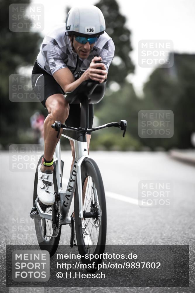 21.06.2026 - 29. Vierlanden-Triathlon H.Heesch http://msf.ph/oto/9897602 21.06.2026 09:29:08 Radfahren 5, 136, 142, 181, 195 meine-sportfotos.de